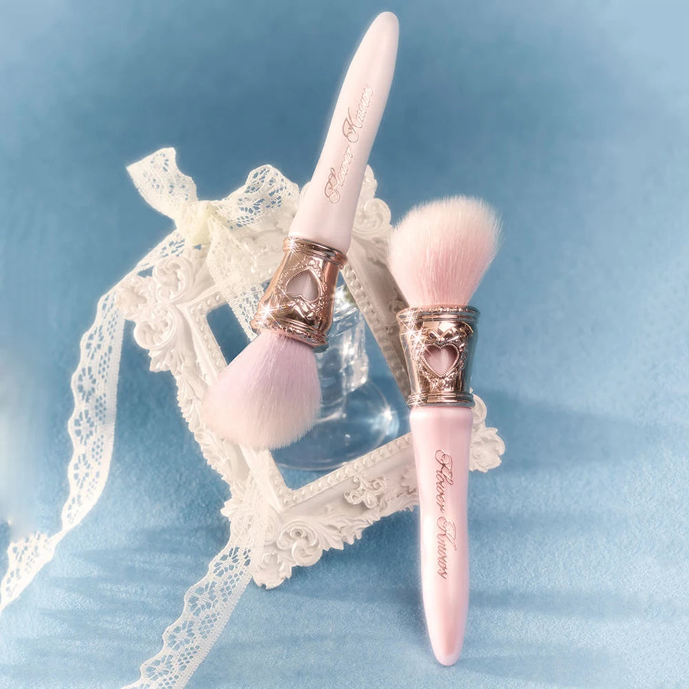 Flower Knows Bunny Garden Angled Blush Brush – Vegan