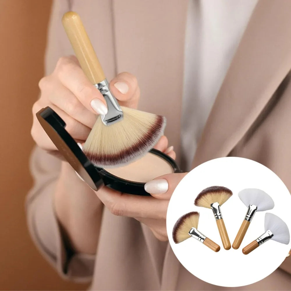 Mini Fan Makeup Brush – Soft Bristles & Wood Handle
