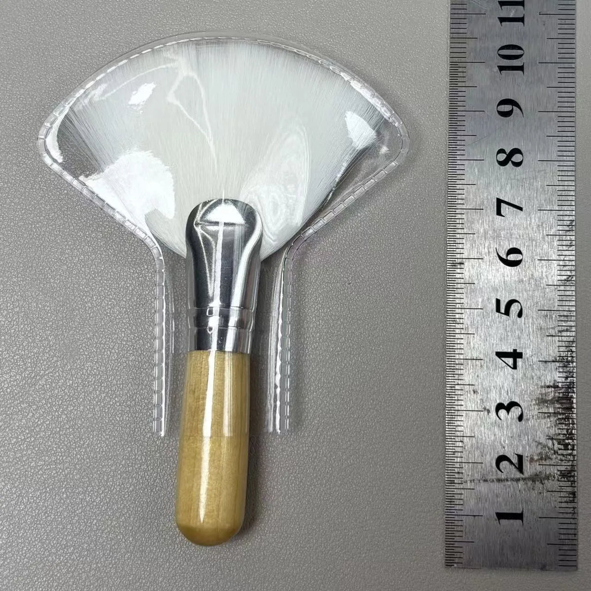 Mini Fan Makeup Brush – Soft Bristles & Wood Handle