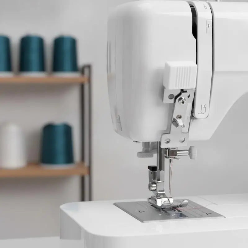 Metal Sewing Machine Needle Threader – Easy & Versatile