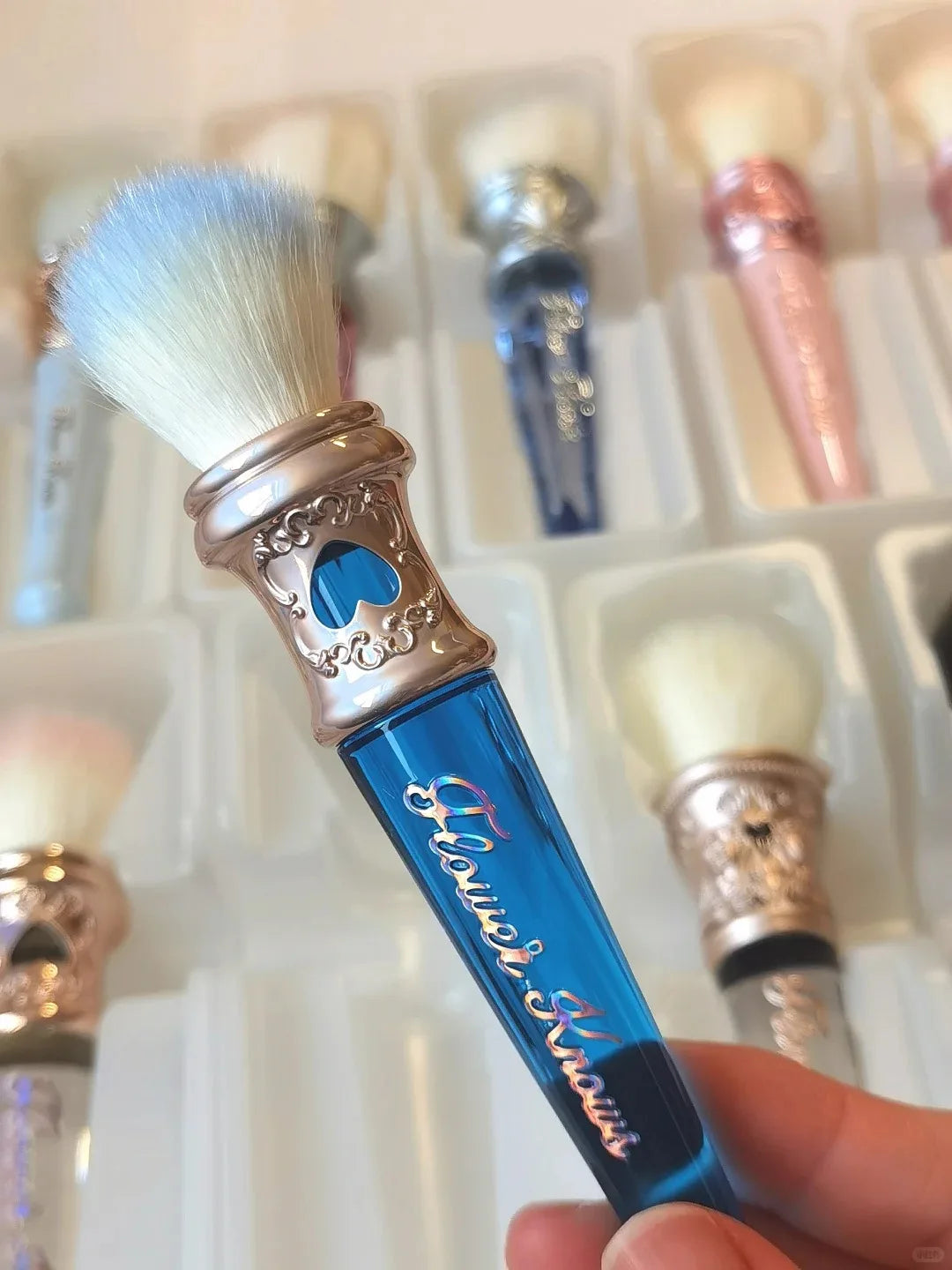 Flower Knows Moonlight Mermaid Brush – Pearlescent Makeup