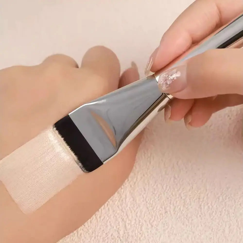Flat Head Foundation Brush – Ultra-Thin Nylon, No Trace