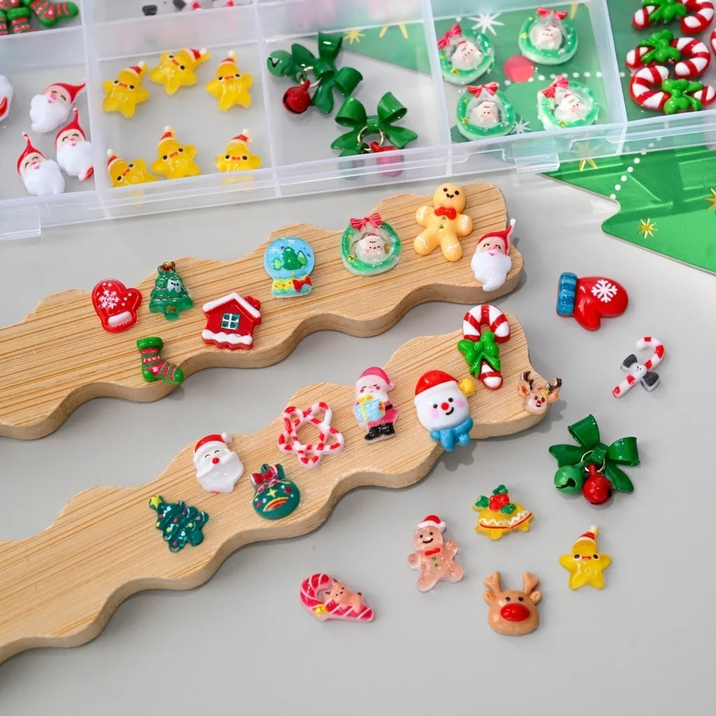 Christmas 3D Nail Art Charms 24-Grid | Santa, Snowman & More Nail Art Charms PRIMED