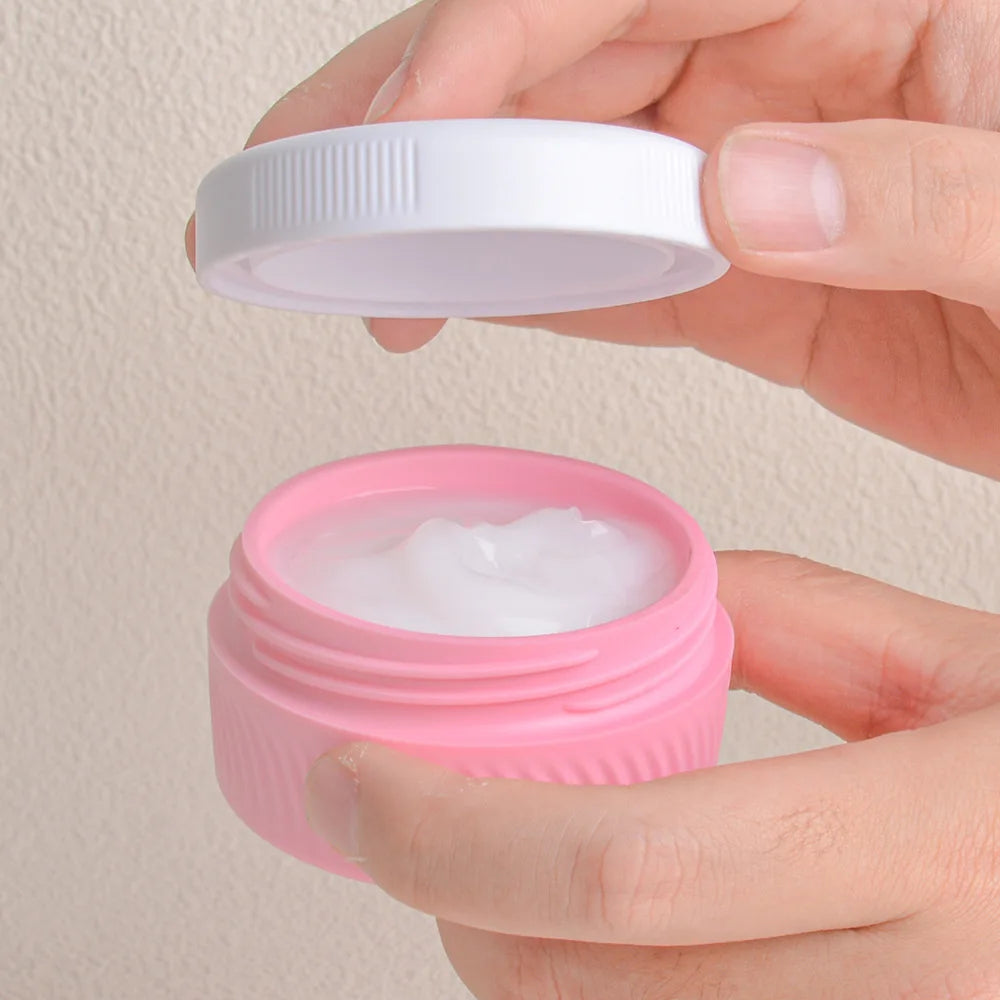 Silicone Refillable Travel Bottle – Leak-Proof Cosmetic Jar