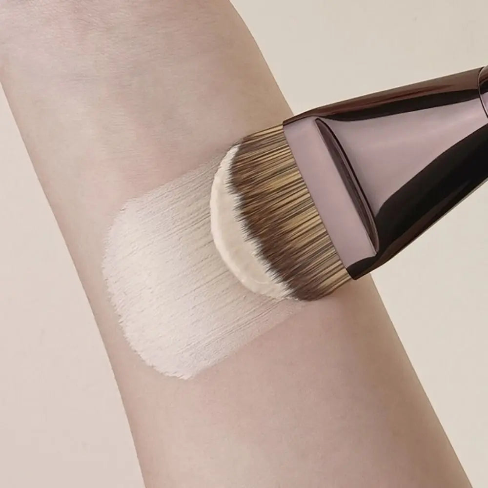 Ultra-Thin Flat Foundation & Concealer Brush – Soft Synthetic