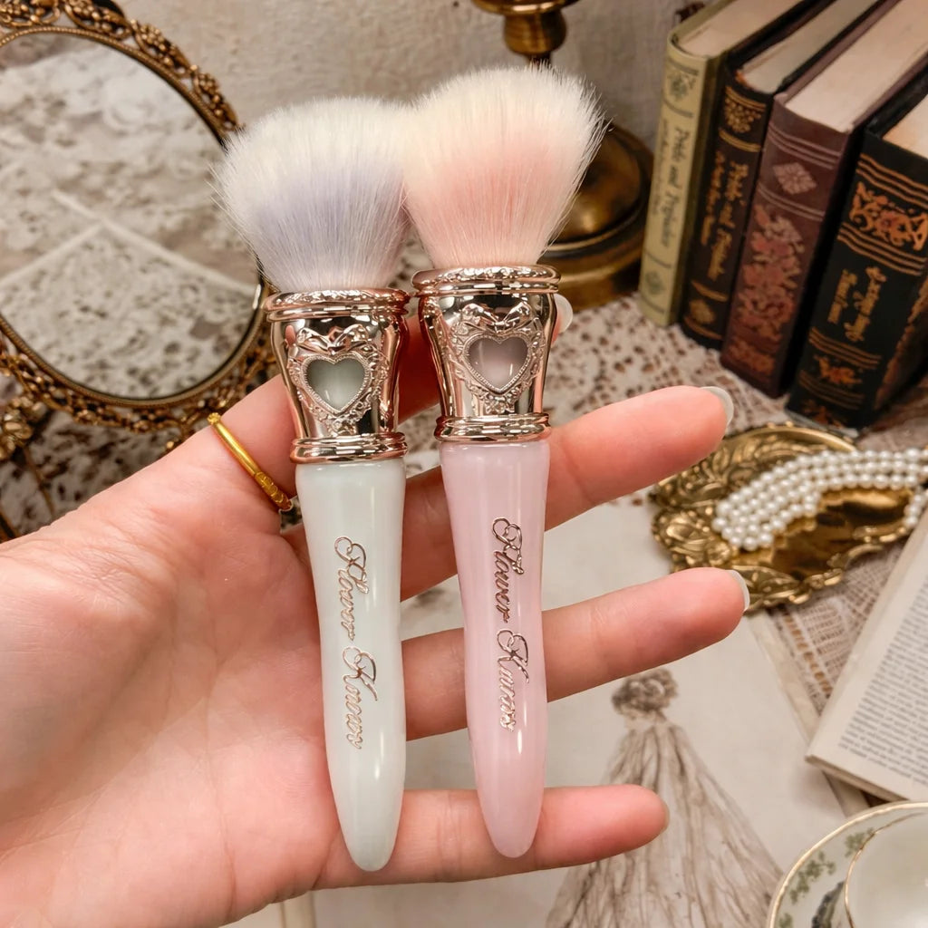 Flower Knows Bunny Garden Angled Blush Brush – Vegan