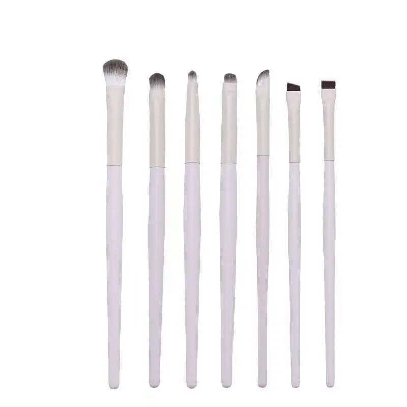 Eyeshadow Makeup Brush – Blush, Brow, Powder & Contour