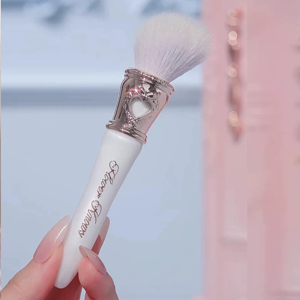 Flower Knows Moonlight Mermaid Brush – Pearlescent Makeup