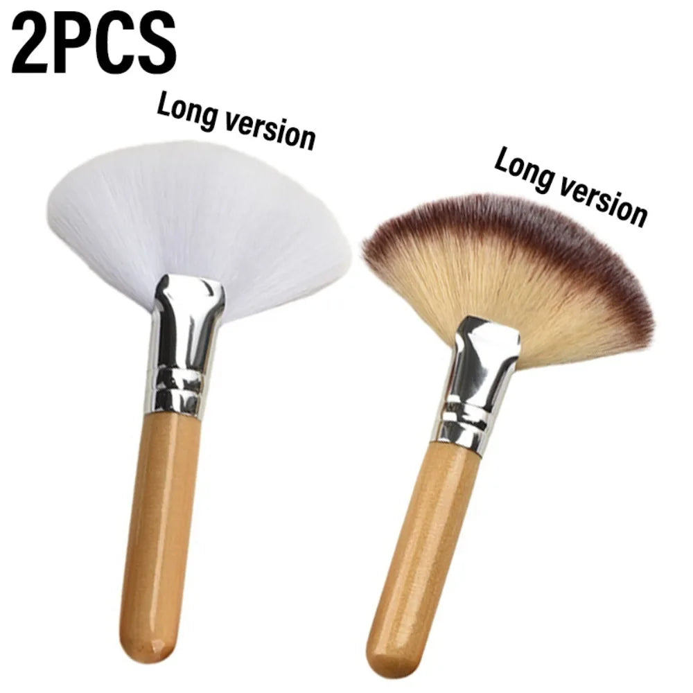 Mini Fan Makeup Brush – Soft Bristles & Wood Handle