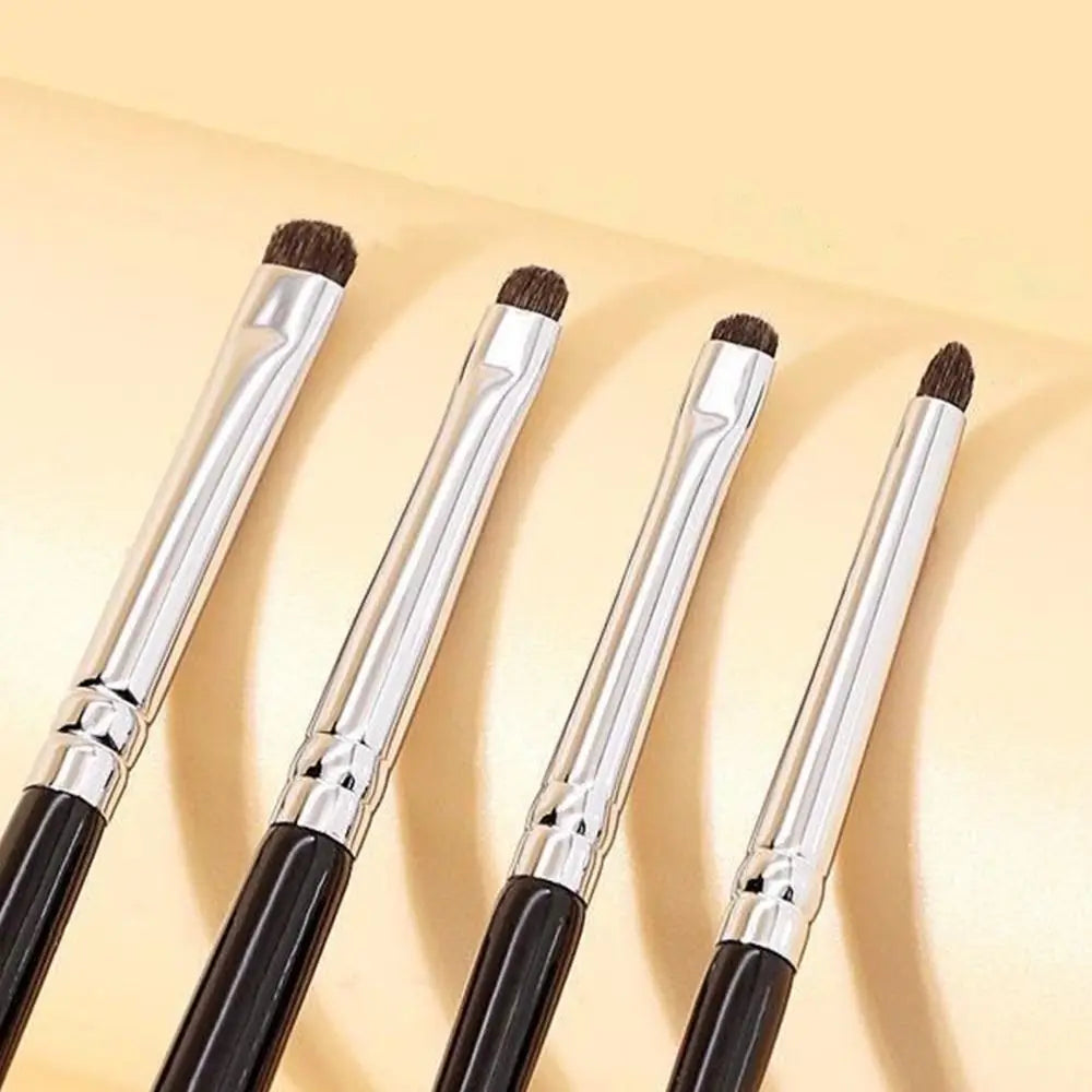 Professional Eyeshadow Brush – Soft Synthetic Eye Detail Brush