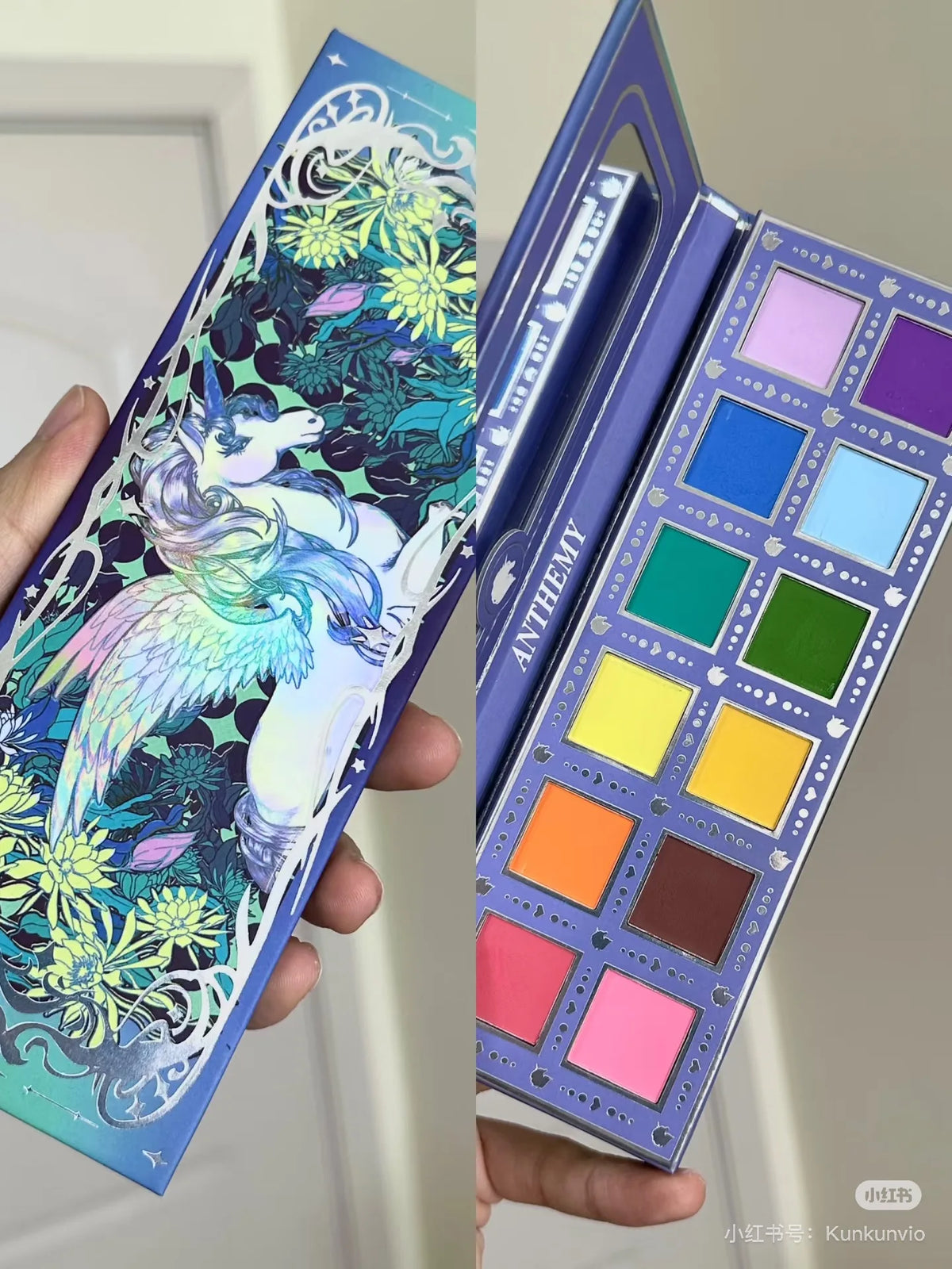 10 Color Eyeshadow Palette – Matte, Shimmer & Metallic