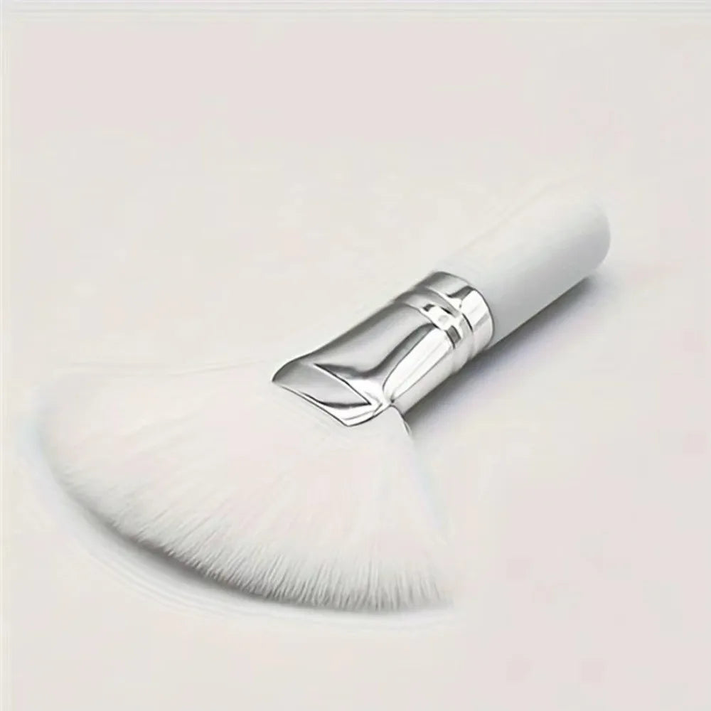Mini Fluffy Scalloped Face Powder & Foundation Makeup Brush