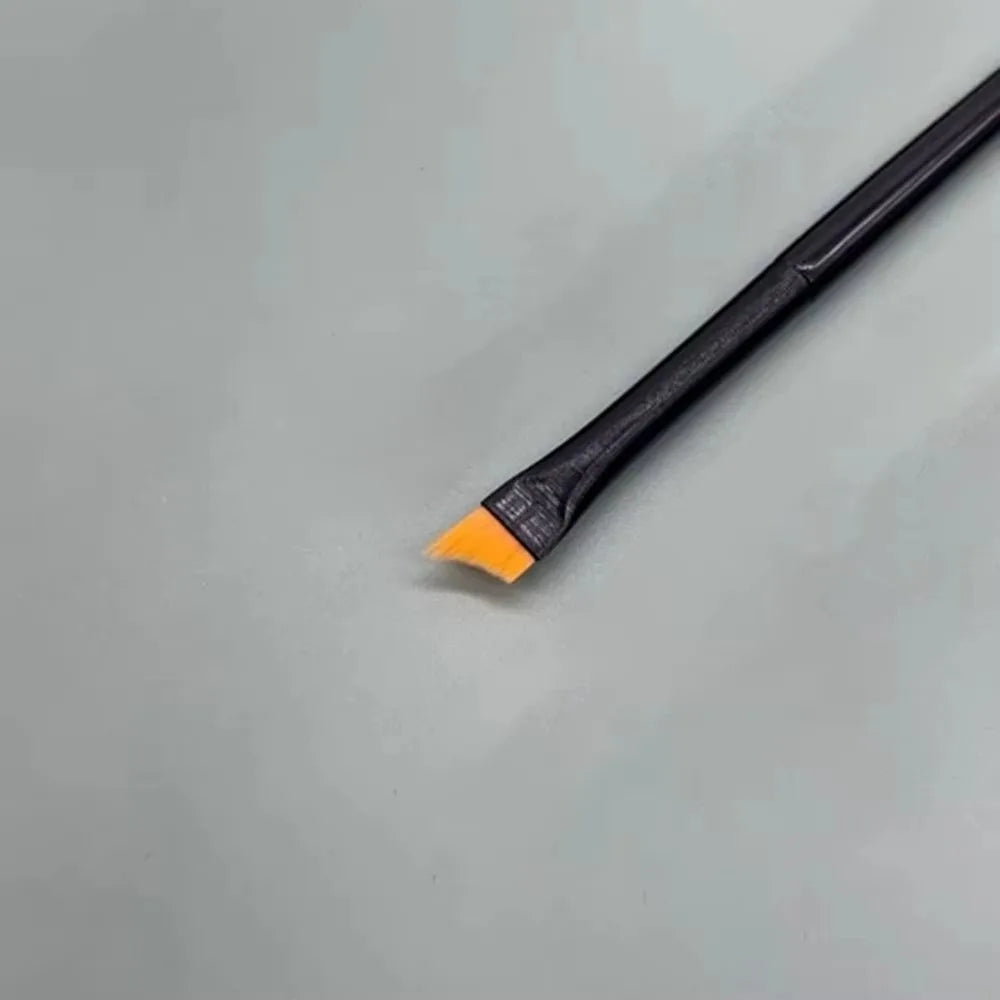 Oblique Nail Art Brush – Flat Half Moon French Tip Manicure
