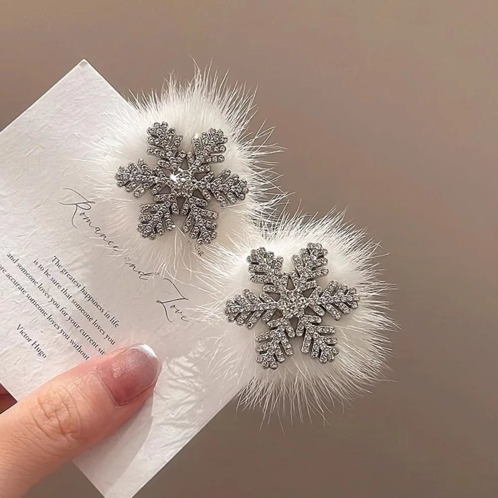 Rhinestone Snowflake Hair Clips with Pearl Bow – Set of 2