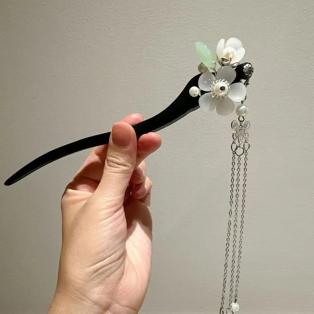 Retro Wood Hair Stick – Floral Lotus Updo Hairpin | 18cm