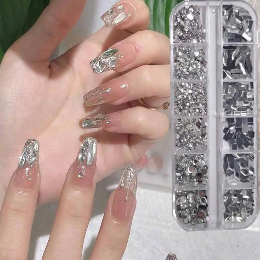 3D Retro Green Nail Rhinestones – 12-Grid Mixed Shapes Set Nail Art Rhinestones PRIMED 09