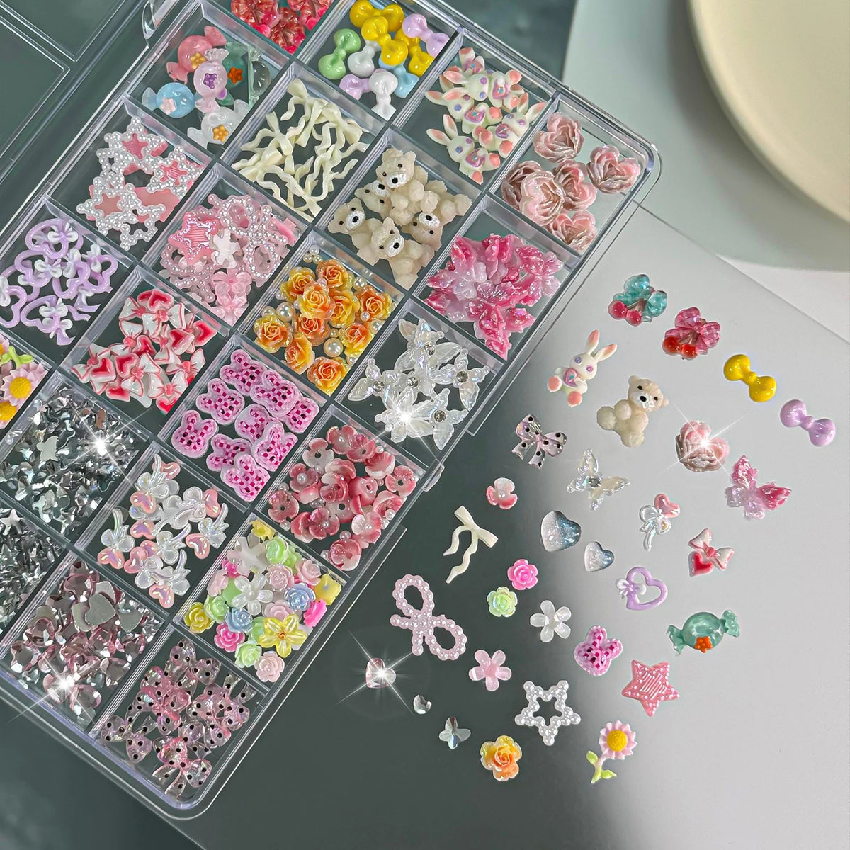 3D Nail Art Charms Box 24 Grids – Sunflowers, Bows & Hearts Nail Art Charms PRIMED