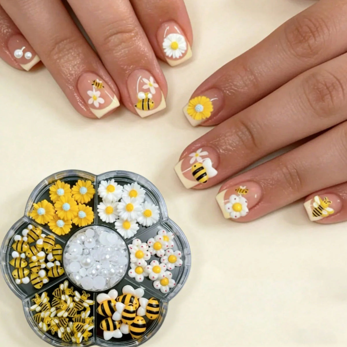 7-Grid Daisy Bee Nail Charms – Spring Flowers & Pearls Set Nail Art Charms PRIMED