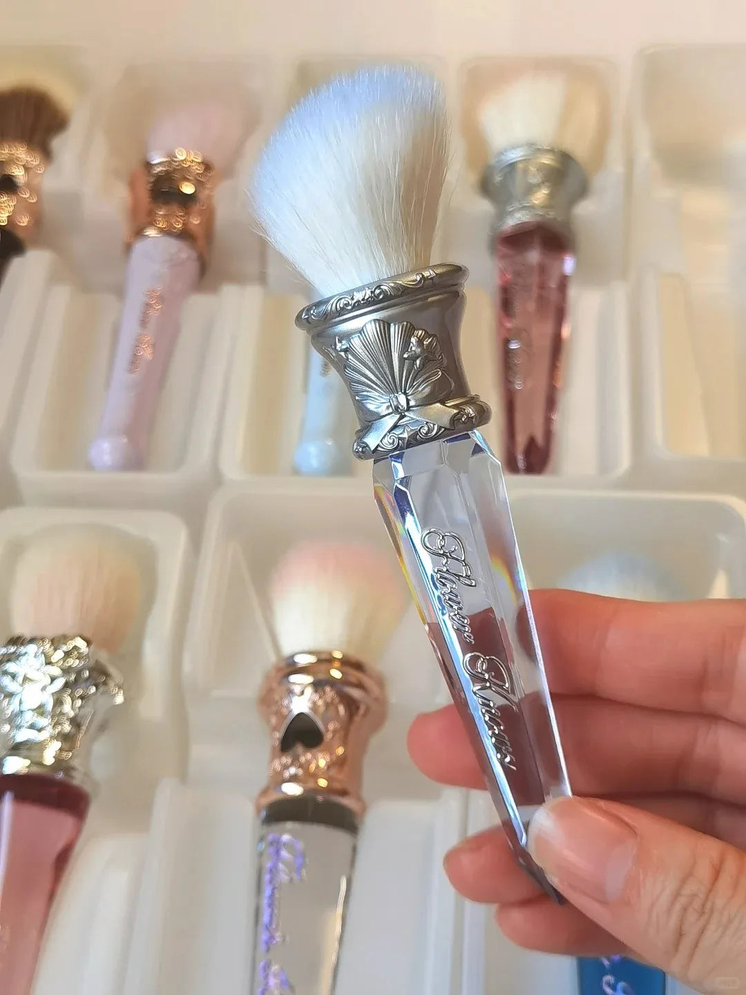 Flower Knows Moonlight Mermaid Brush – Pearlescent Makeup