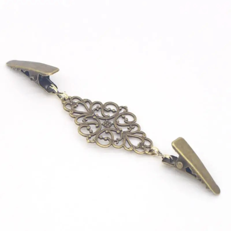 Retro Flower Sweater Clips – Cardigan Collar Brooch for Women