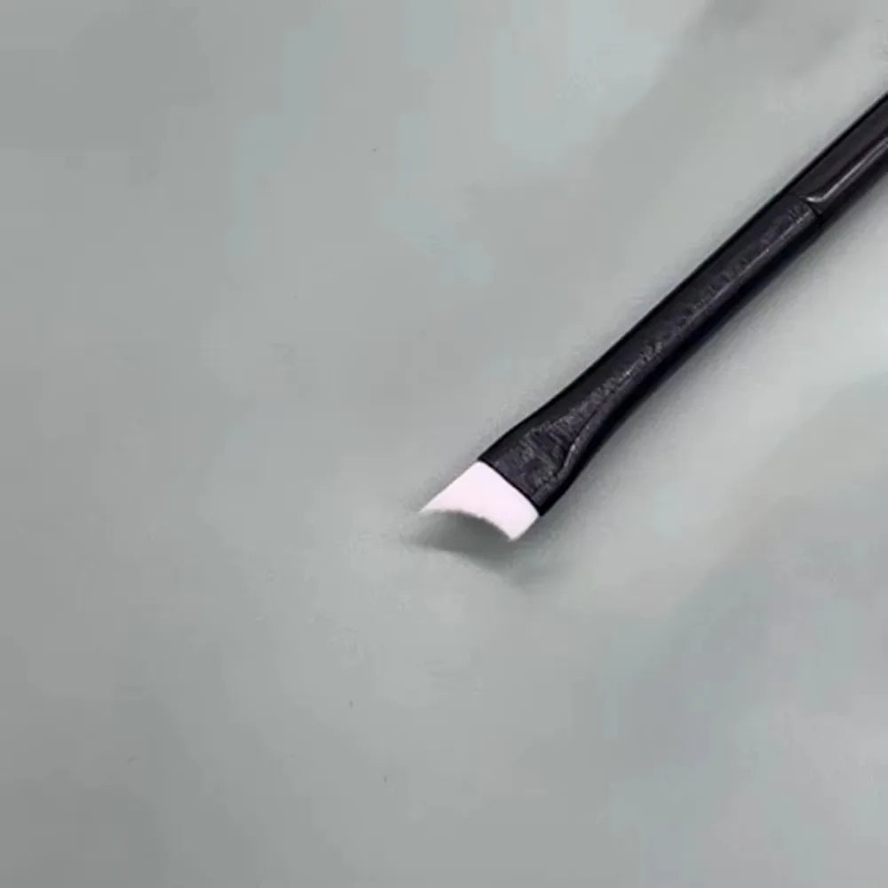 Oblique Nail Art Brush – Flat Half Moon French Tip Manicure