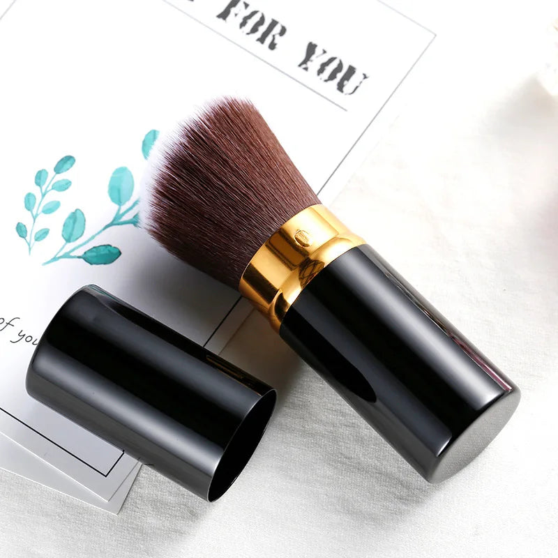 Retractable Powder Blush Brush – Mini Portable Makeup Brush