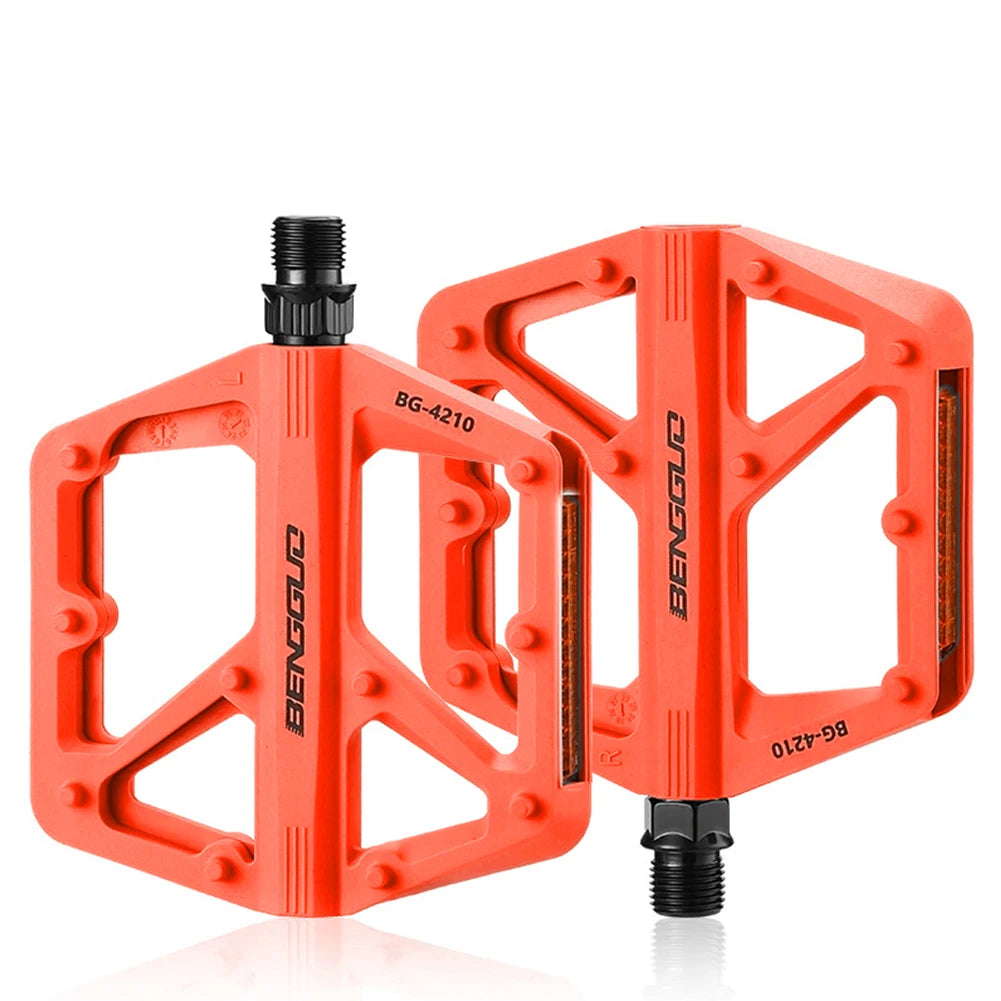 Nylon Bike Platform Pedals – Double DU Bearing & Reflector Bicycle Platform Pedals PRIMED
