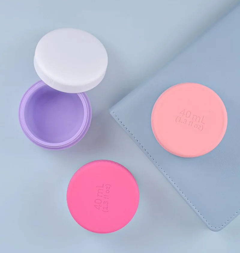 Silicone Refillable Travel Bottle – Leak-Proof Cosmetic Jar