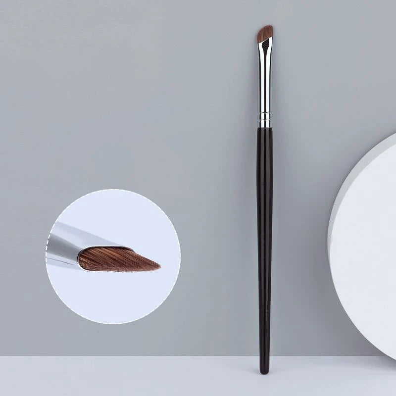 Sickle Blade Eyeliner & Eyebrow Detail Brush Set | Eye Makeup