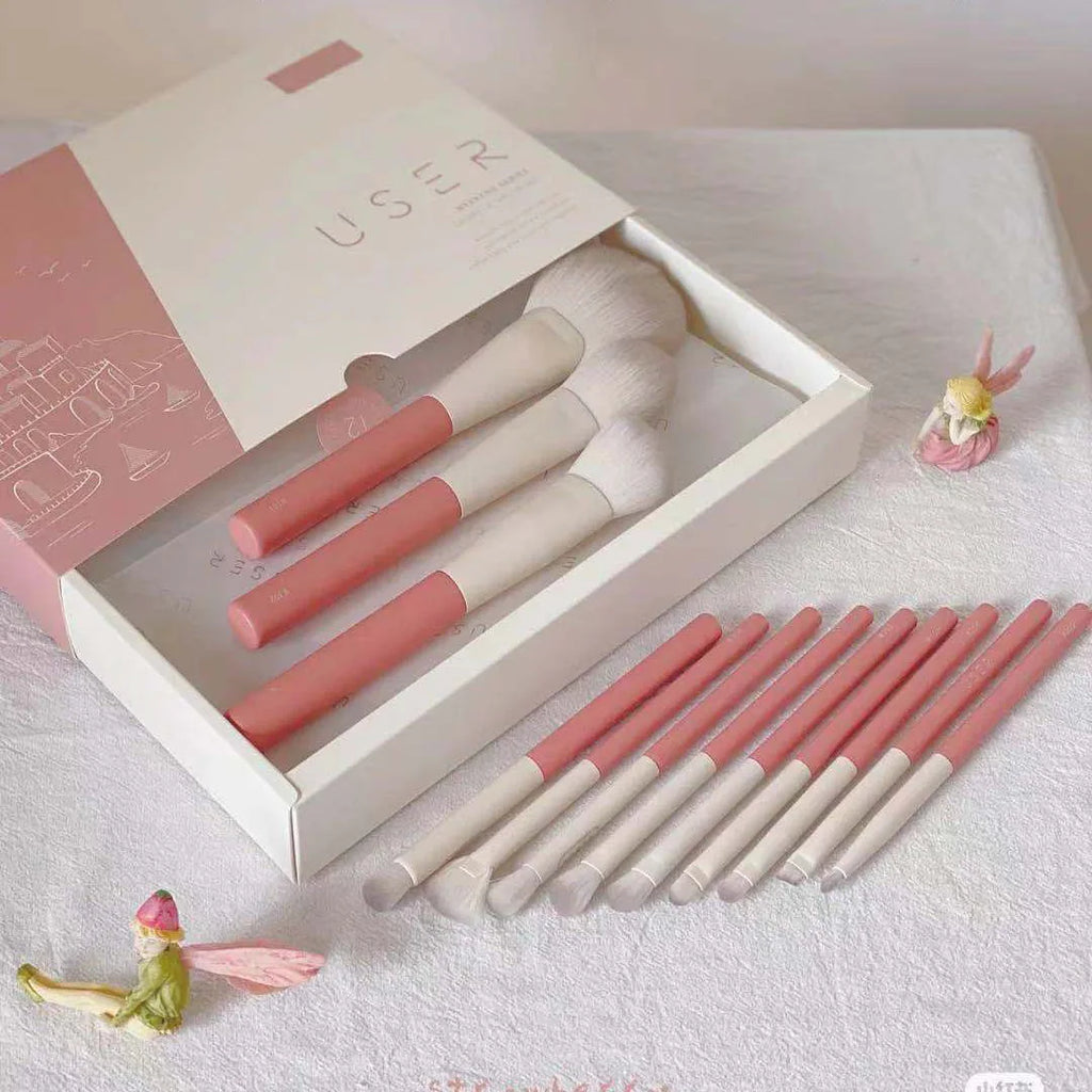 12-Piece Kawaii Makeup Brush Set with Bag | Wood Handle