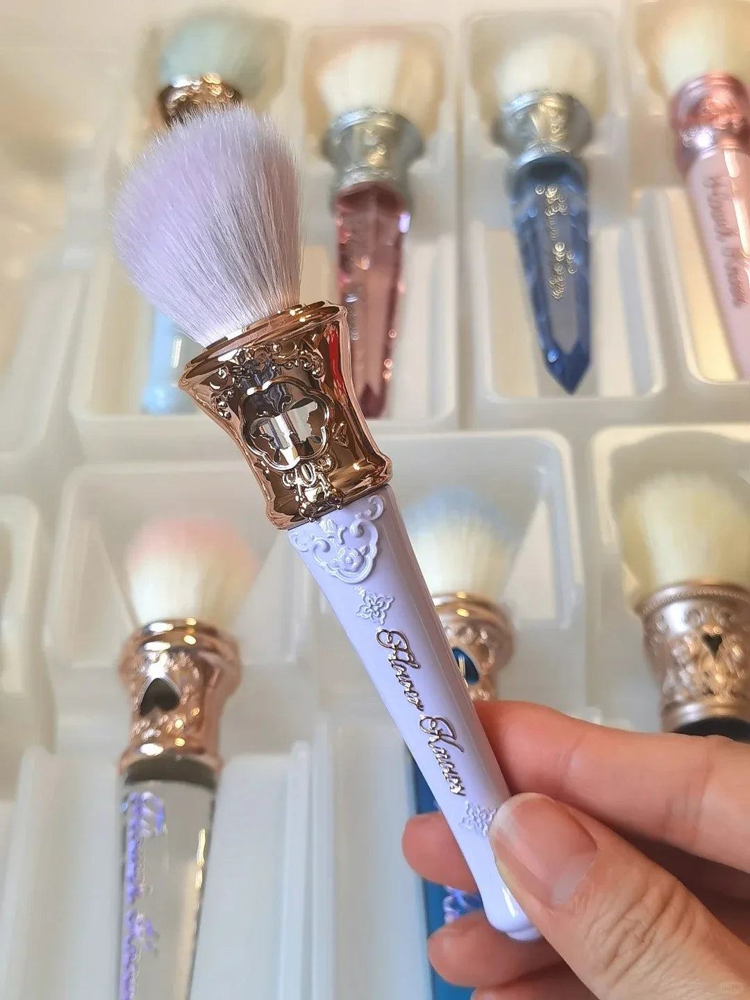 Flower Knows Moonlight Mermaid Brush – Pearlescent Makeup