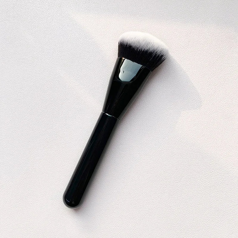 Professional Liquid Foundation Brush – BB Cream & Blush Tool