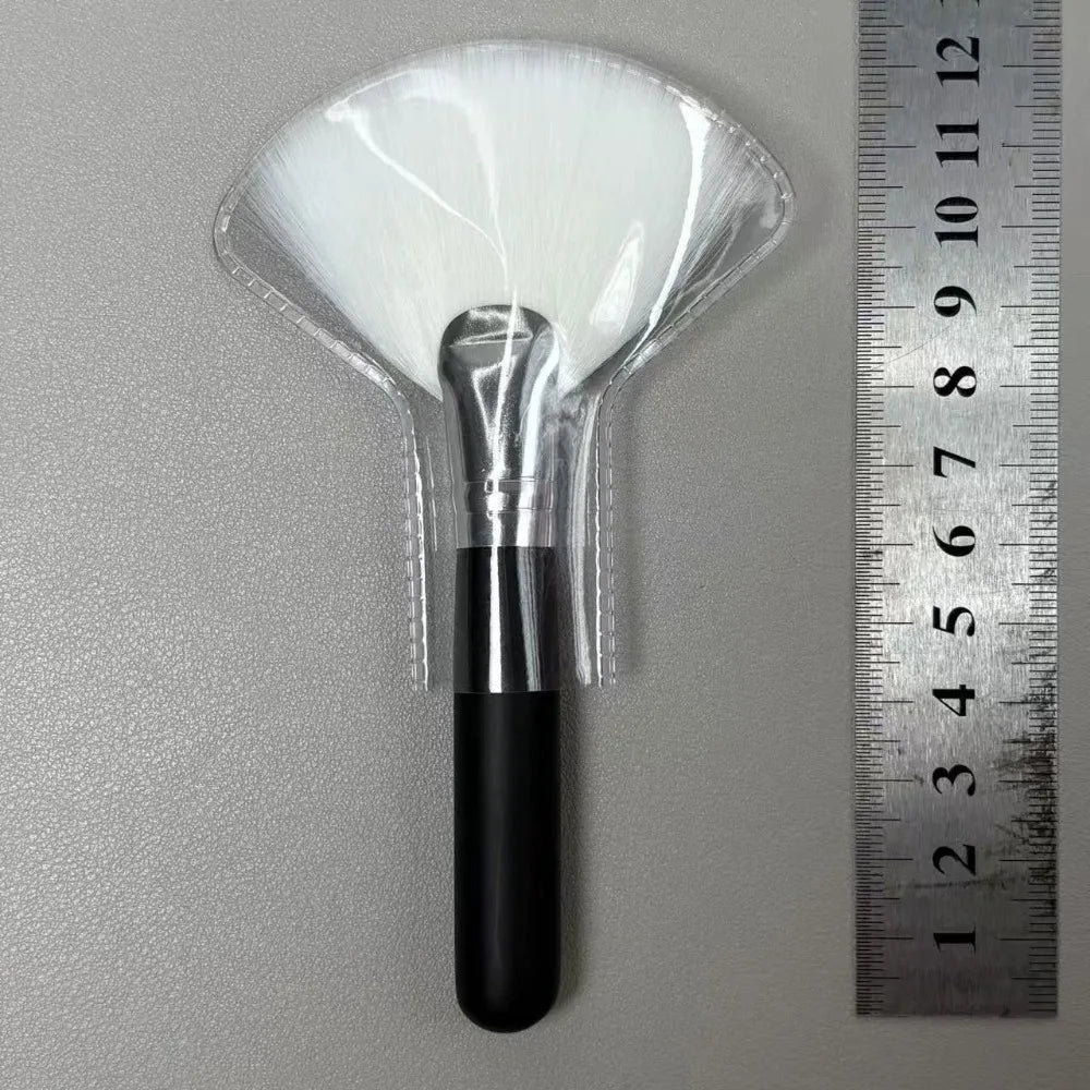 Mini Fan Makeup Brush – Soft Bristles & Wood Handle