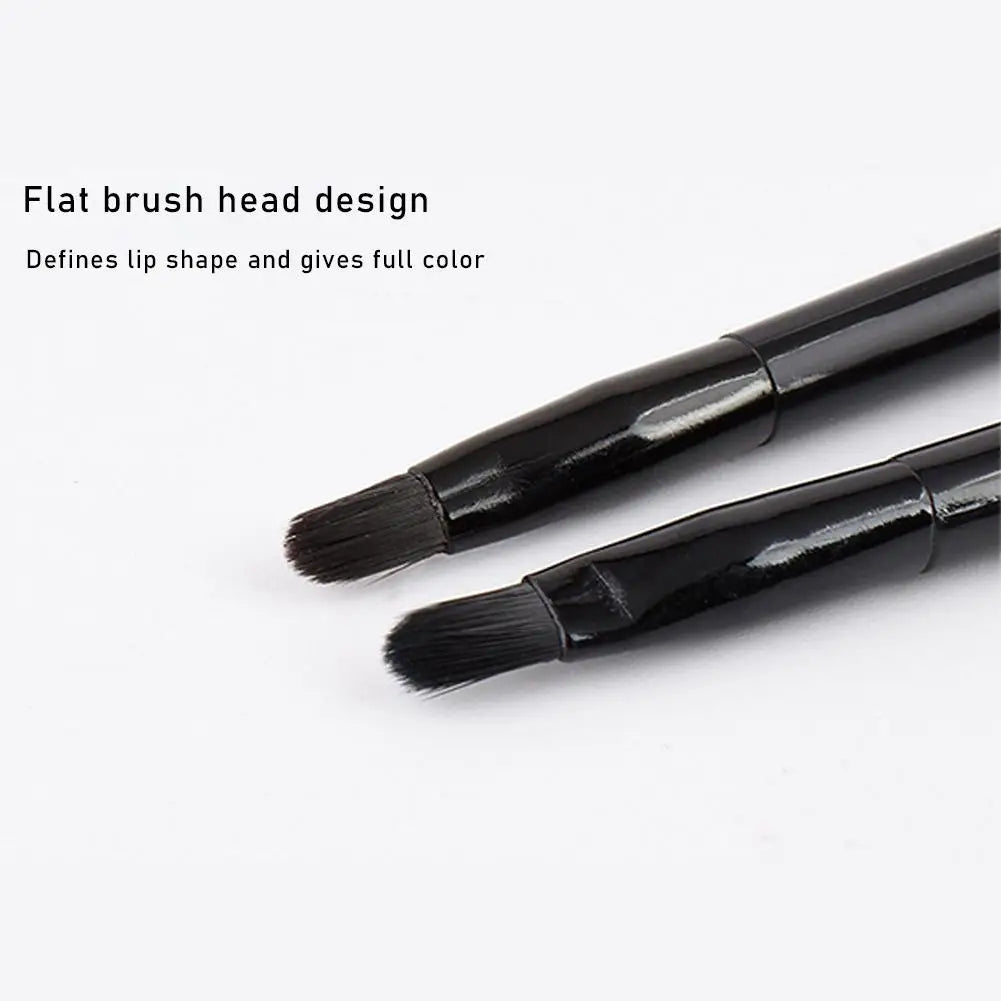 Portable Lip Brush with Cover – Precision Lipstick Tool