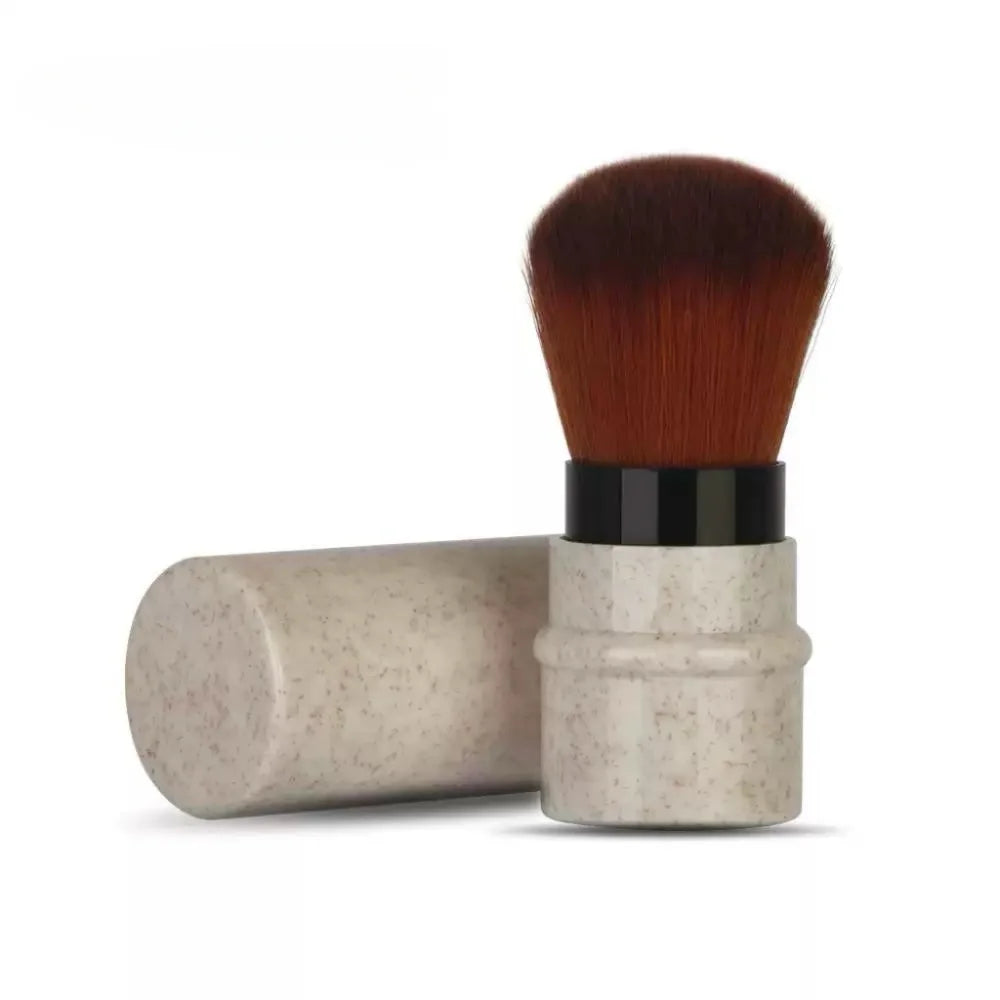 Retractable Powder & Blush Brush with Cover | Travel Makeup