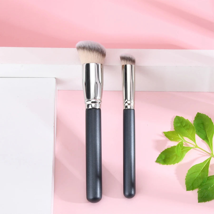 2-Piece Foundation & Concealer Makeup Brush Set – Soft Nylon