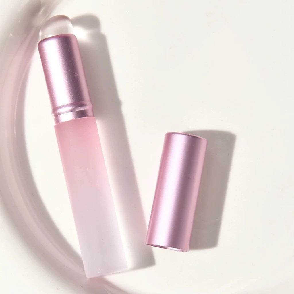 Mini Silicone Lip Brush with Cover – Lipstick & Concealer
