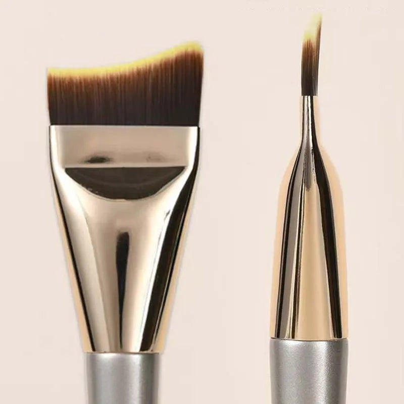 Arc-Shaped Ultra-Thin Foundation Brush – Traceless Finish