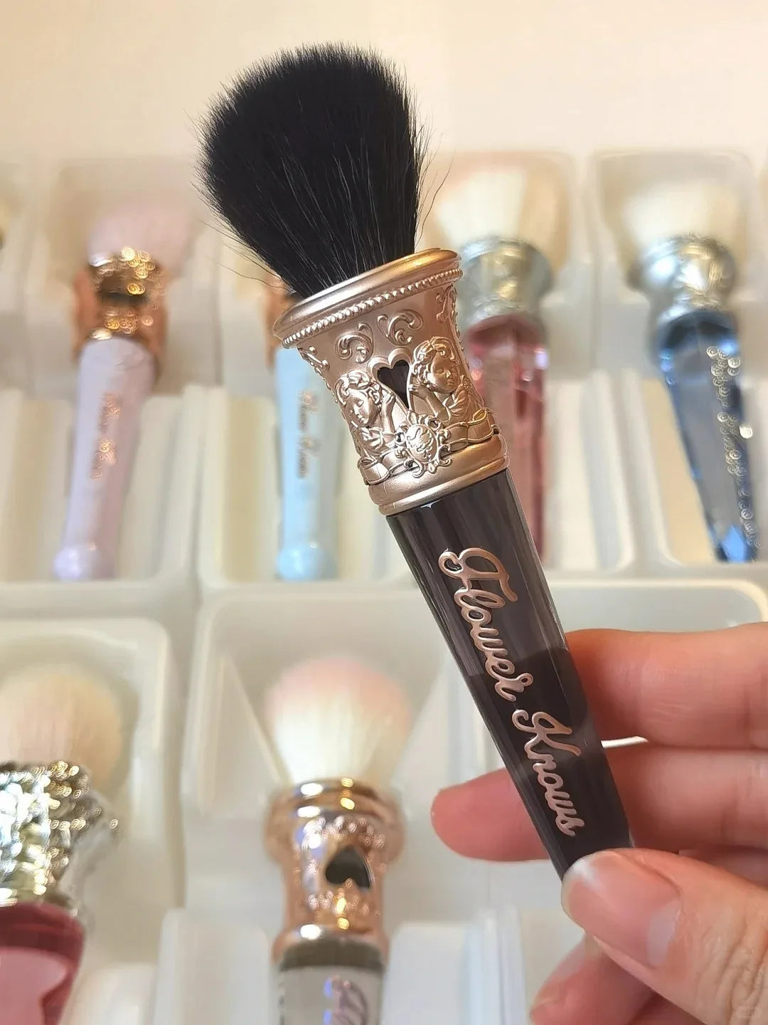 Flower Knows Moonlight Mermaid Brush – Pearlescent Makeup