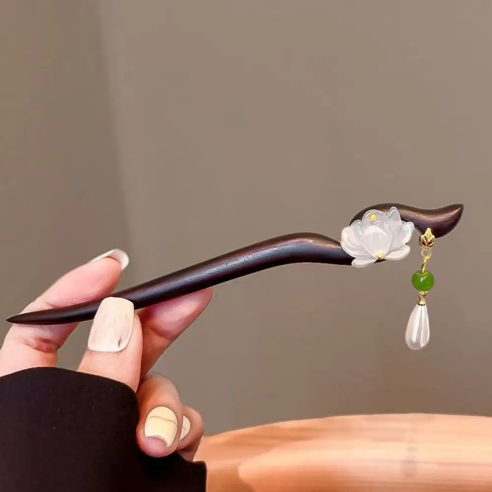Retro Wood Hair Stick – Floral Lotus Updo Hairpin | 18cm