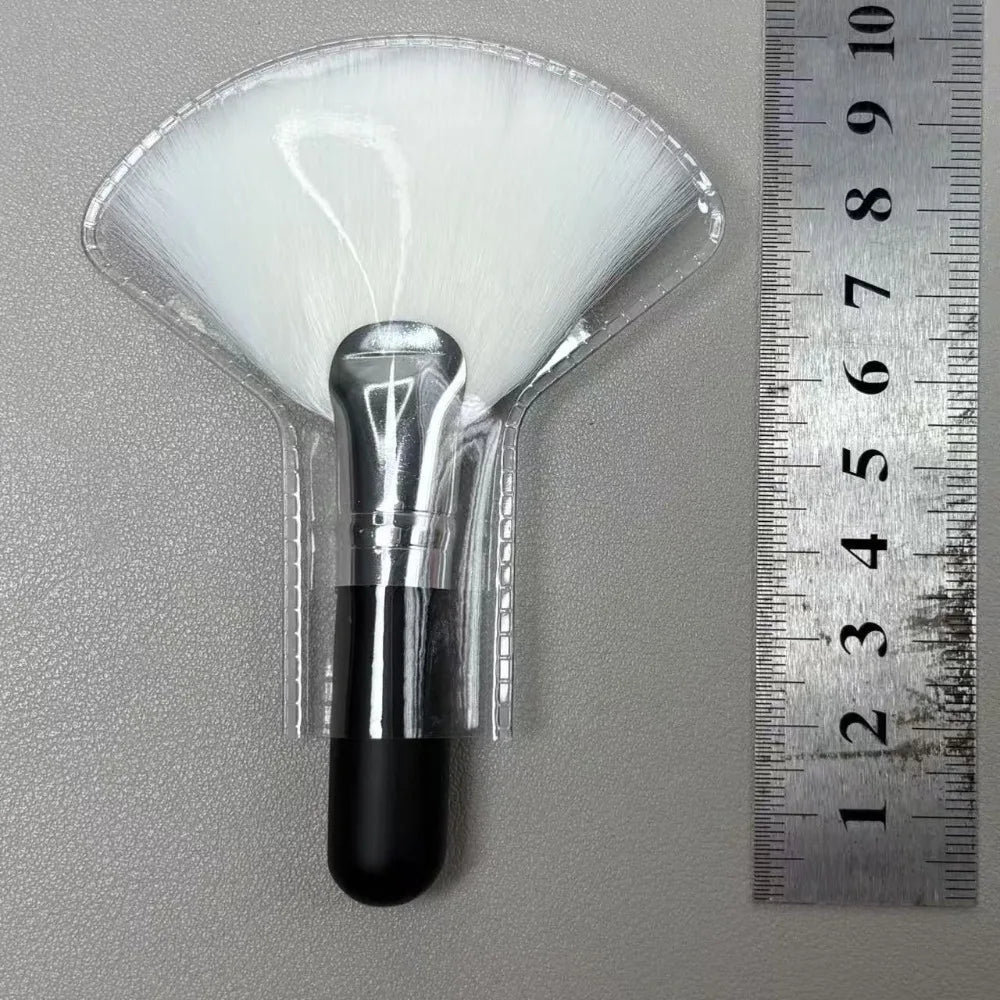Mini Fan Makeup Brush – Soft Bristles & Wood Handle