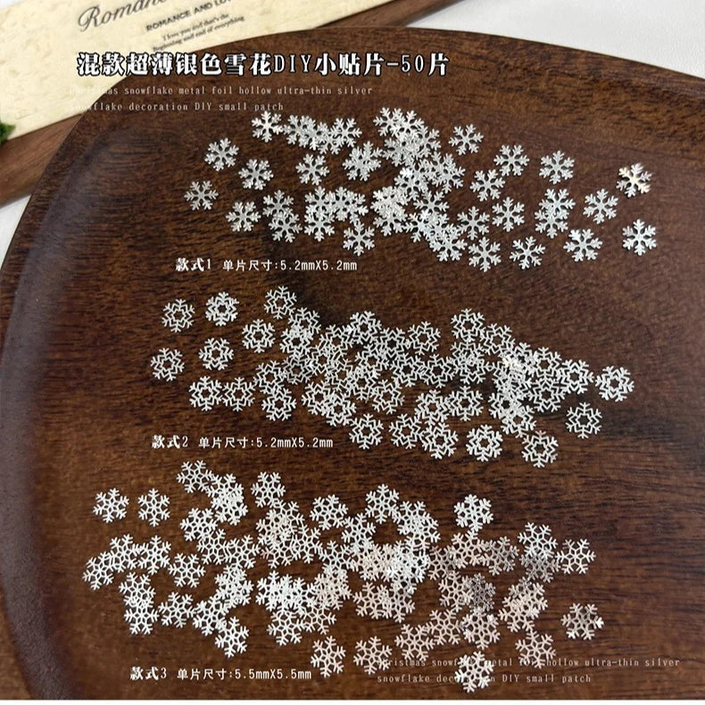 Silver Snowflake Nail Charms 50pcs – Hollow Metal Flatback Art Nail Art Charms PRIMED