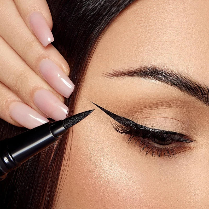 Waterproof Liquid Eyeliner Pen – Fine Tip, Quick Dry Black