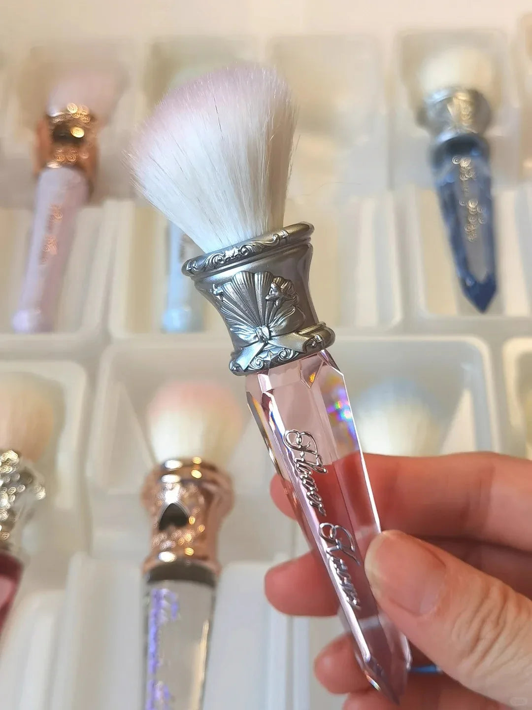 Flower Knows Moonlight Mermaid Brush – Pearlescent Makeup