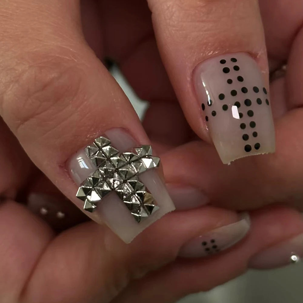 6-Grid Punk Metal Rivet Nail Charms – 3D Steel Beads & Gems Nail Art Charms PRIMED